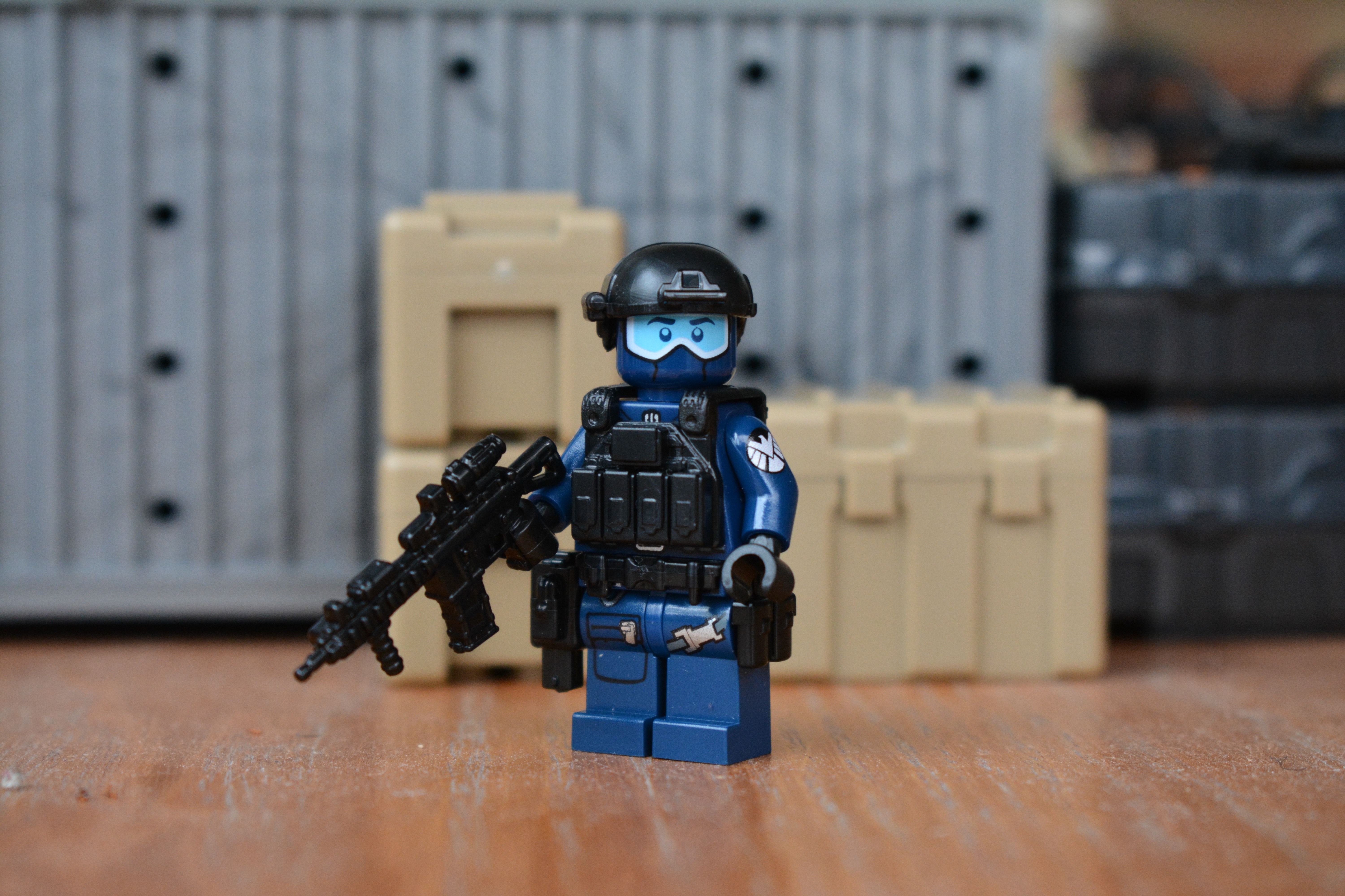 Army Military Minifigs 12 Custom LEGO Figures SWAT Minifigures plus Jeep 