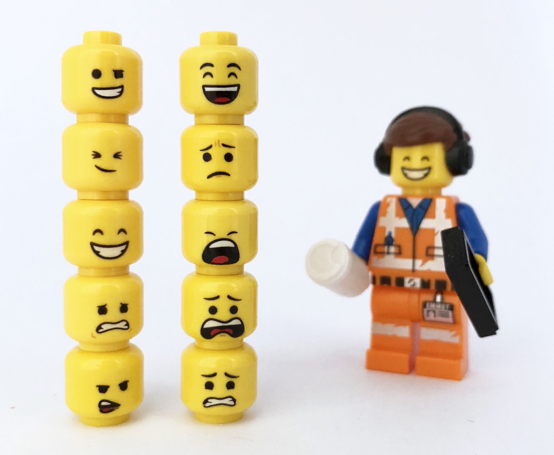 Lego 1 Minifigure Reversible Head Female Girl  Big Smile Eyes Closed Freckles 