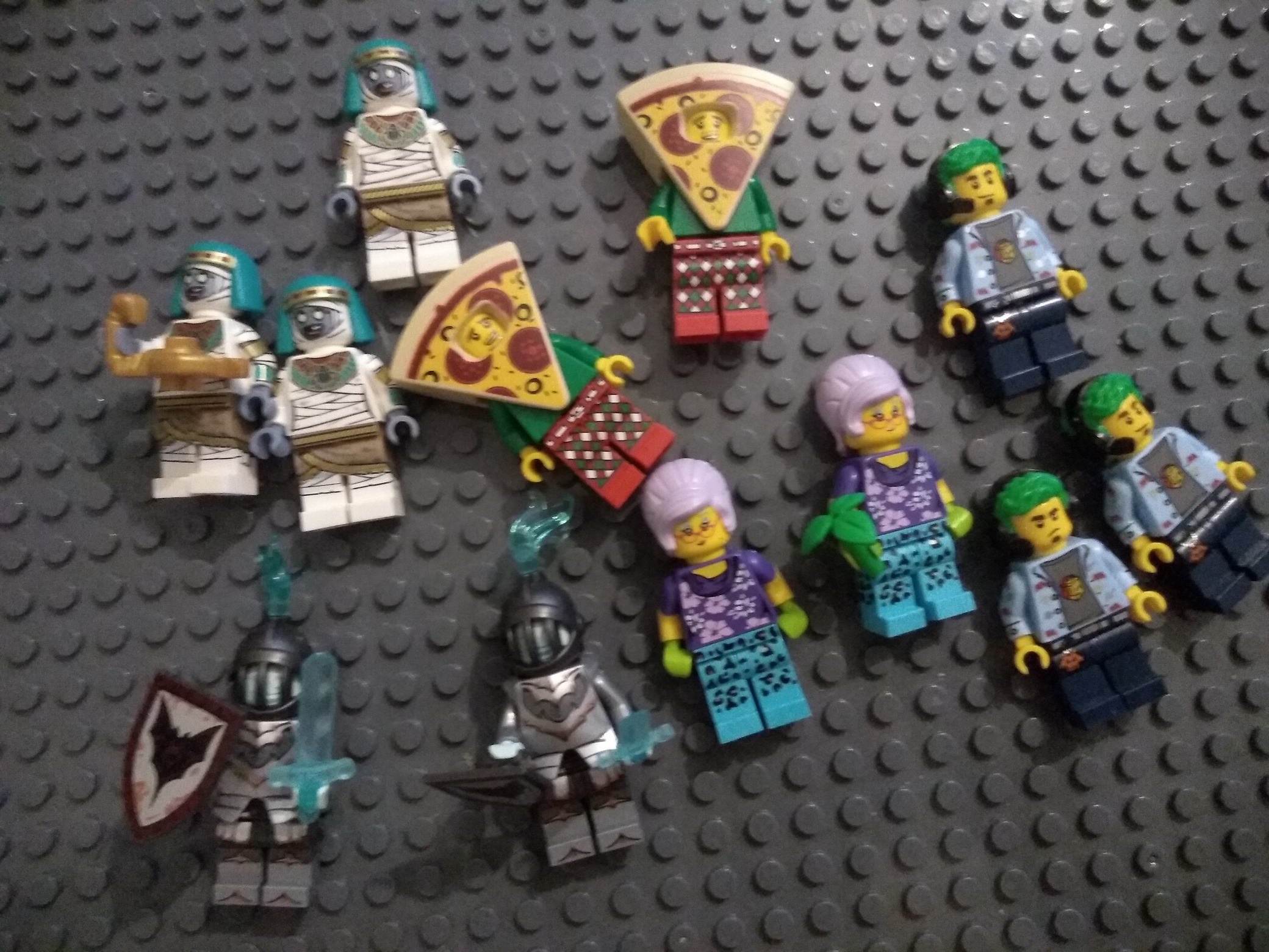 LEGO-MINIFIGURES SERIES CITY MIX OF ACCESSORIES FOR MINIFIGURES PARTS